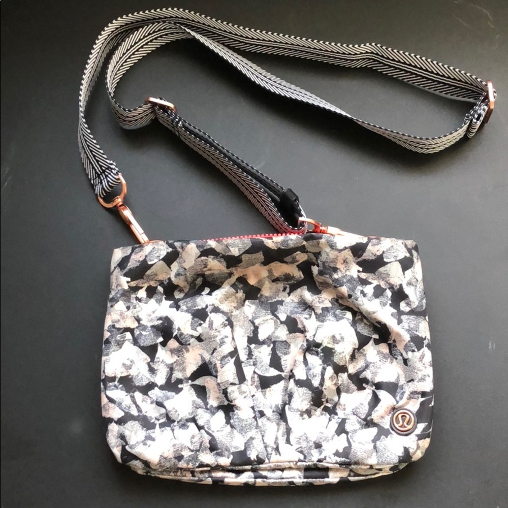 Lululemon bag-Great Condition